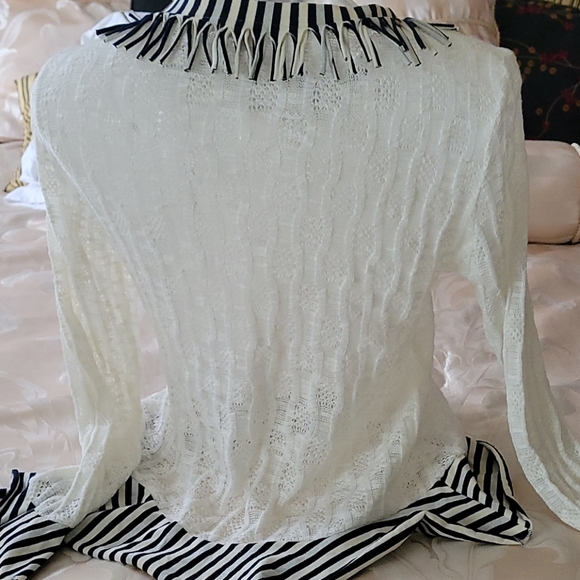 Top - Picture 5 of 10